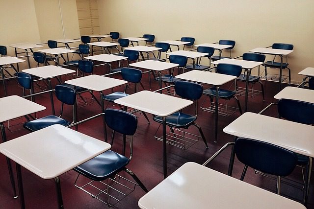 Maestra es hallada mu3rt4 en un salón de clases