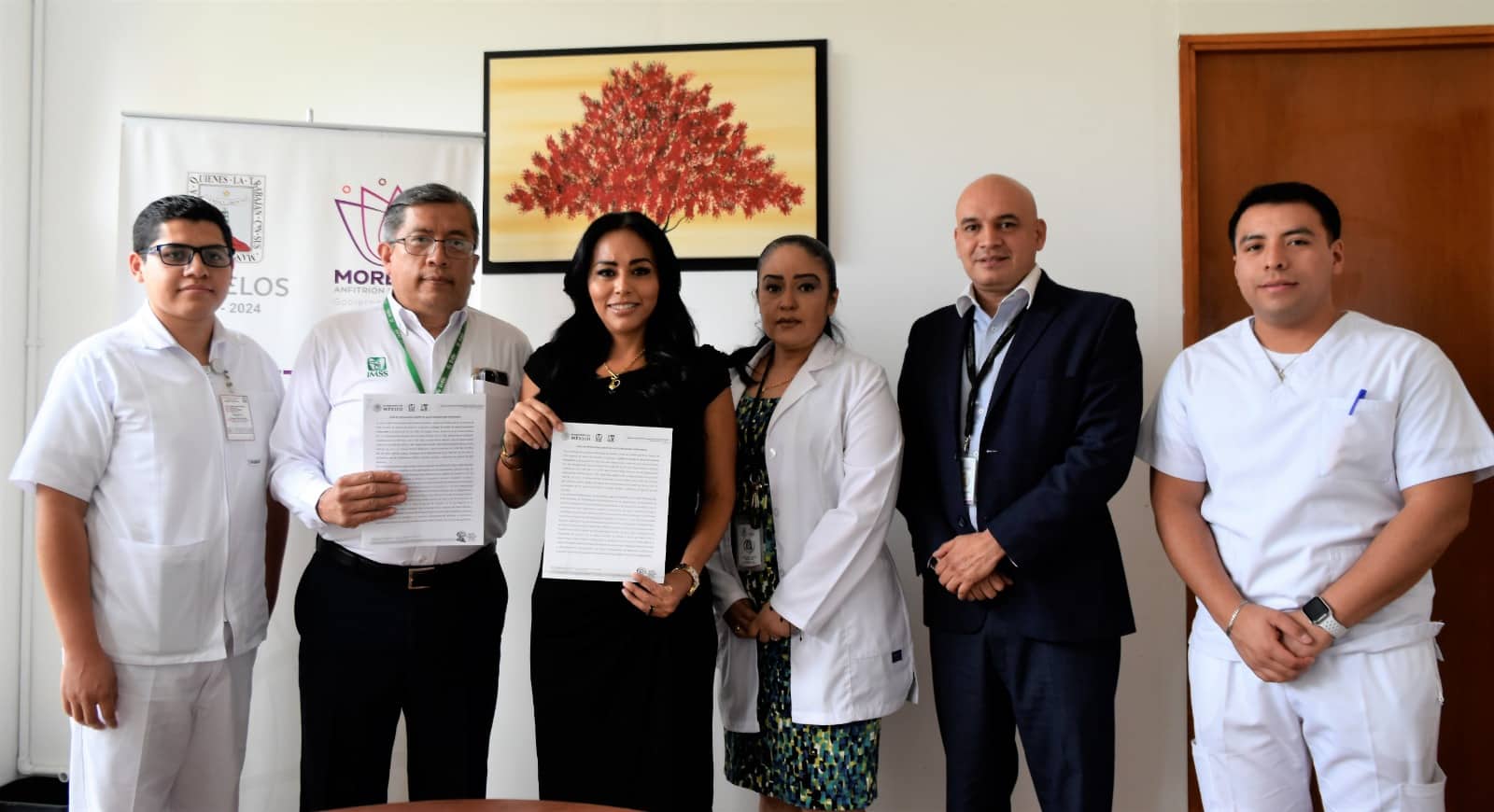 Firman convenio con IMSS para dar atención médica a trabajadores de gobierno