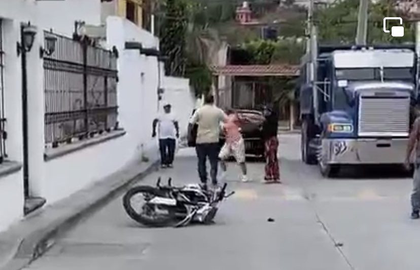 Despiden a funcionaria de Temixco que agredió a mujer