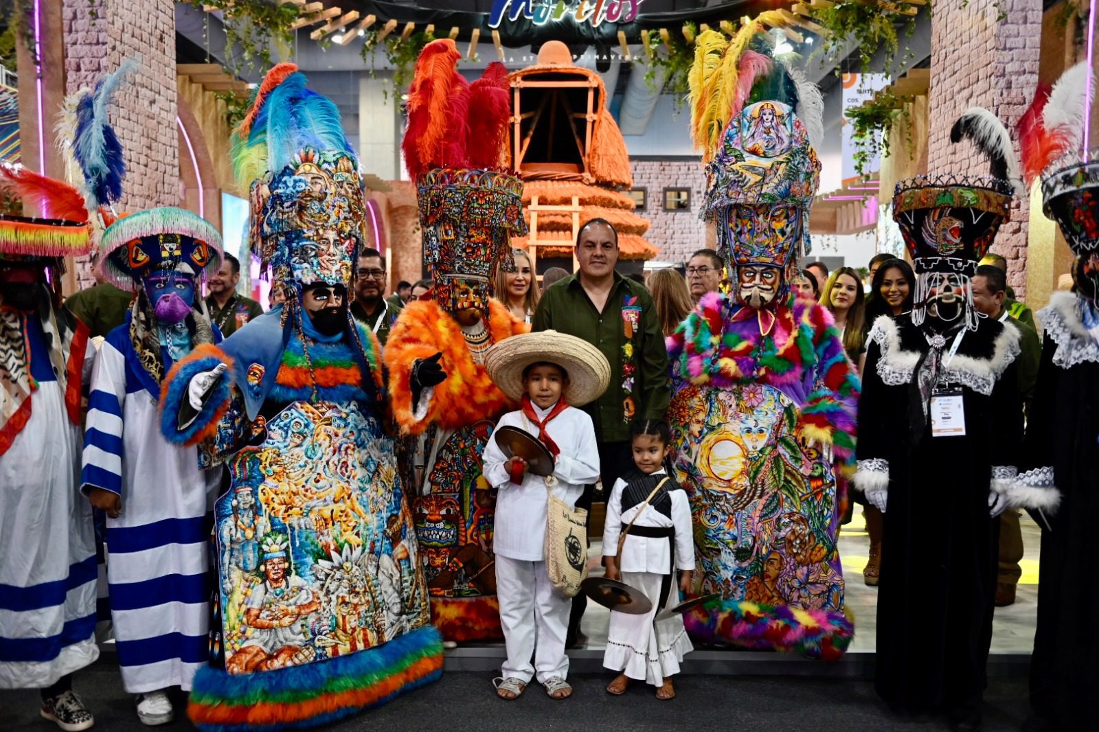 Brincan el “Chinelo” en stand de Morelos en el Tianguis Turístico México 2023