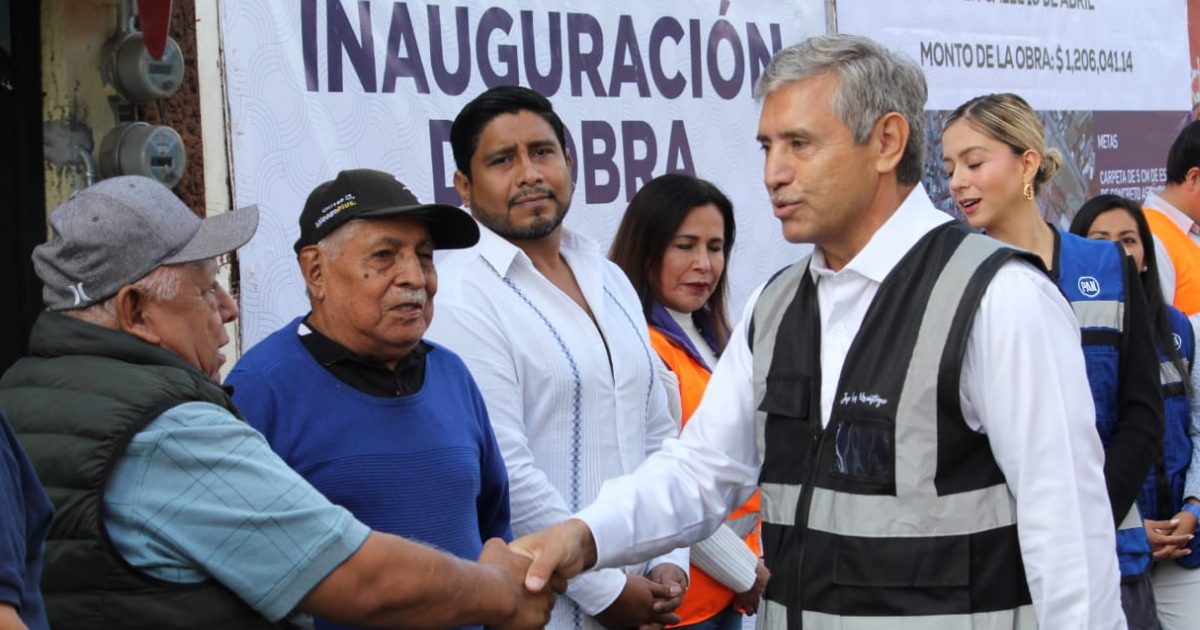 Alcalde de Cuernavaca hace entrega de vialidades