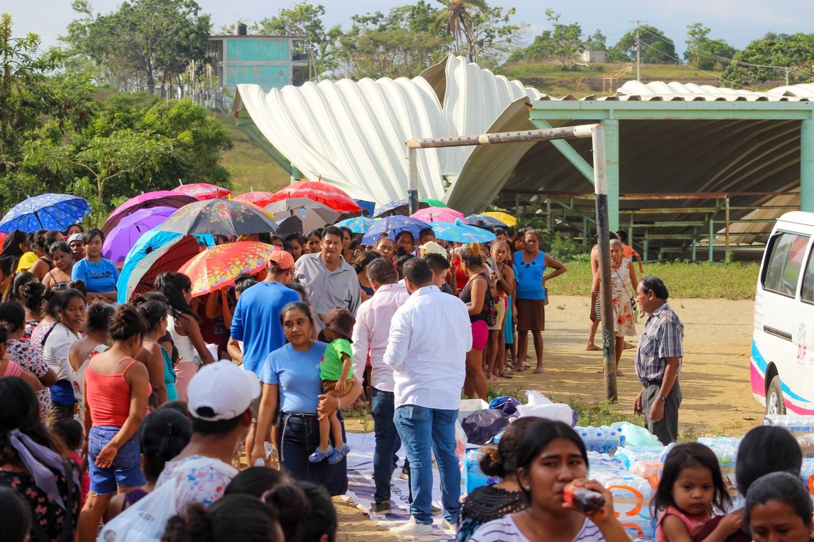 Entrega DIF Cuernavaca segundo embarque de ayuda para guerrerenses