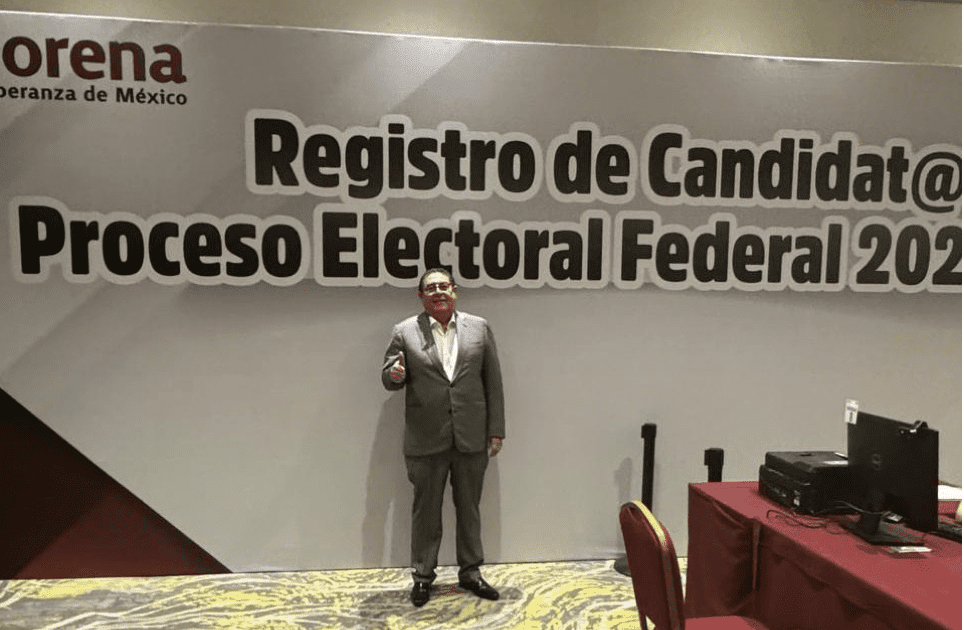 Víctor Mercado se registra como candidato para Senador