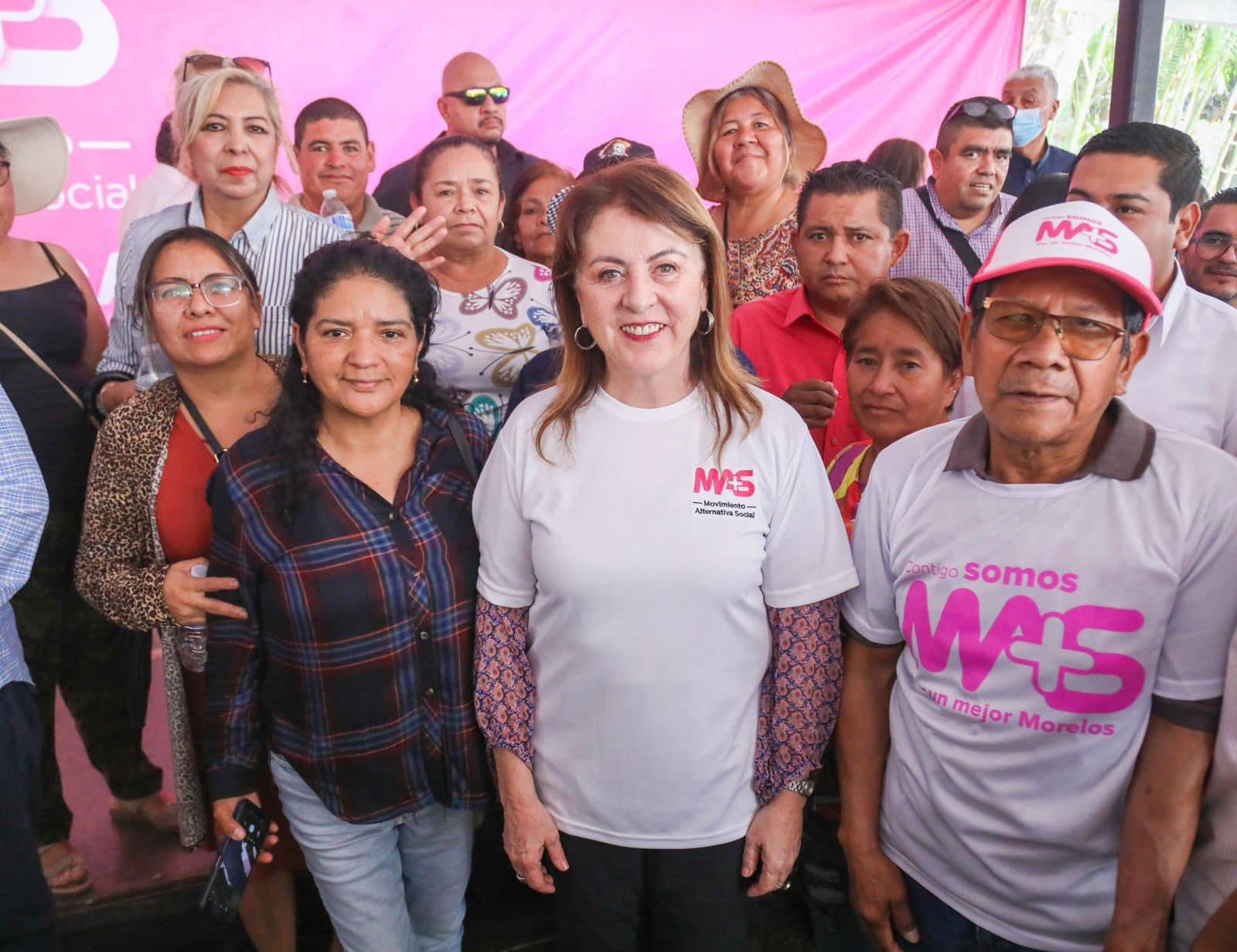 Recibe constancia Margarita González Saravia del Partido MAS