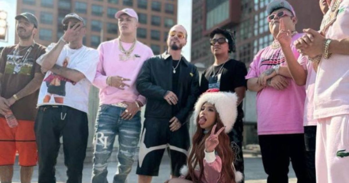 Yeri Mua aparece junto a J Balvin grabando video musical