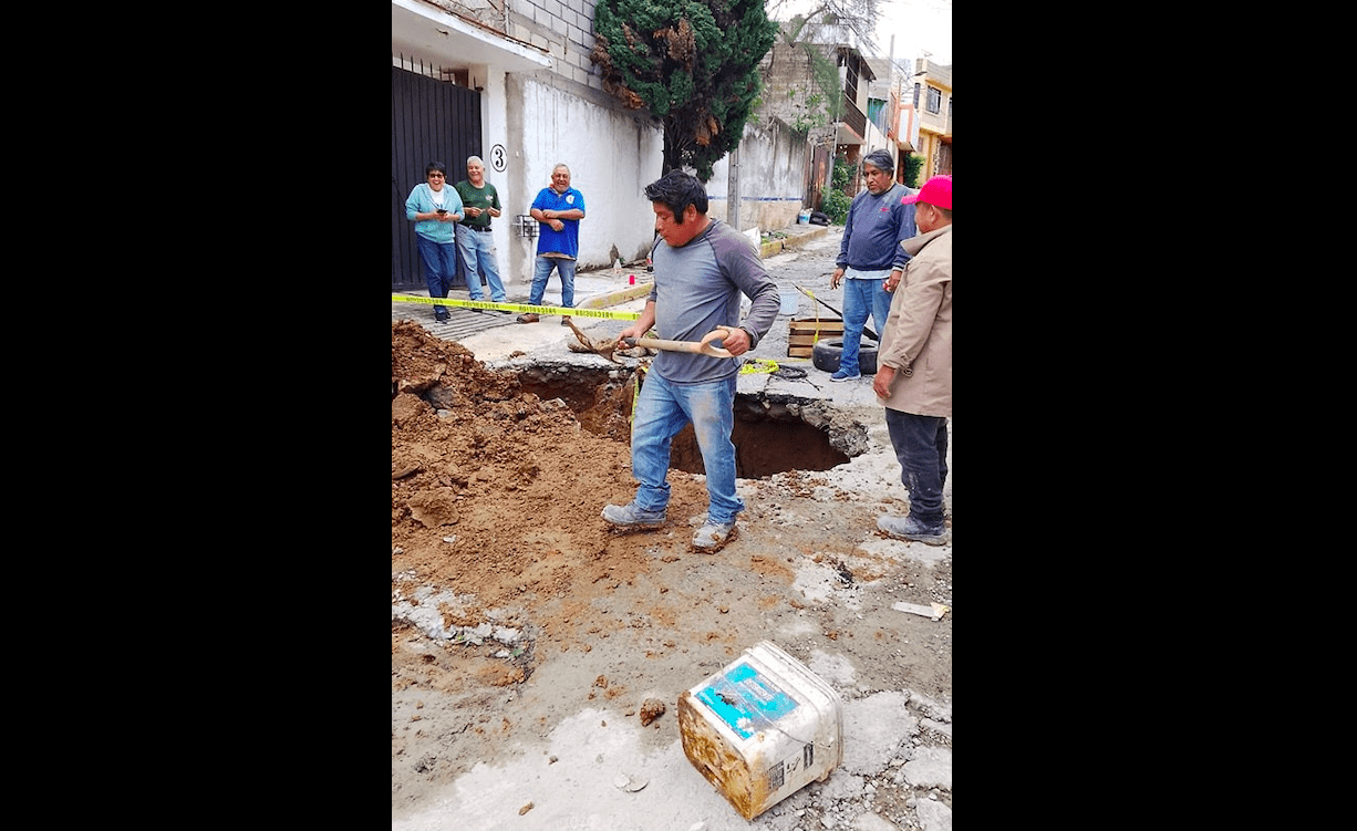 Atiende Sapac hundimientos reportados por vecinos de Santa Maria Ahuacatitlán