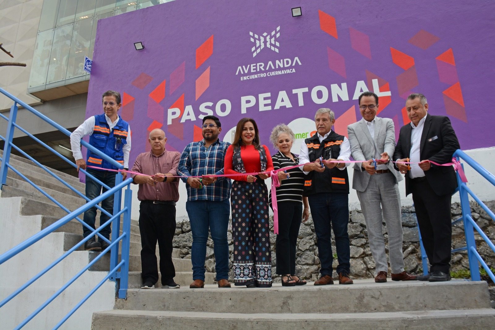 Inauguran cruce peatonal Averanda-La Comer