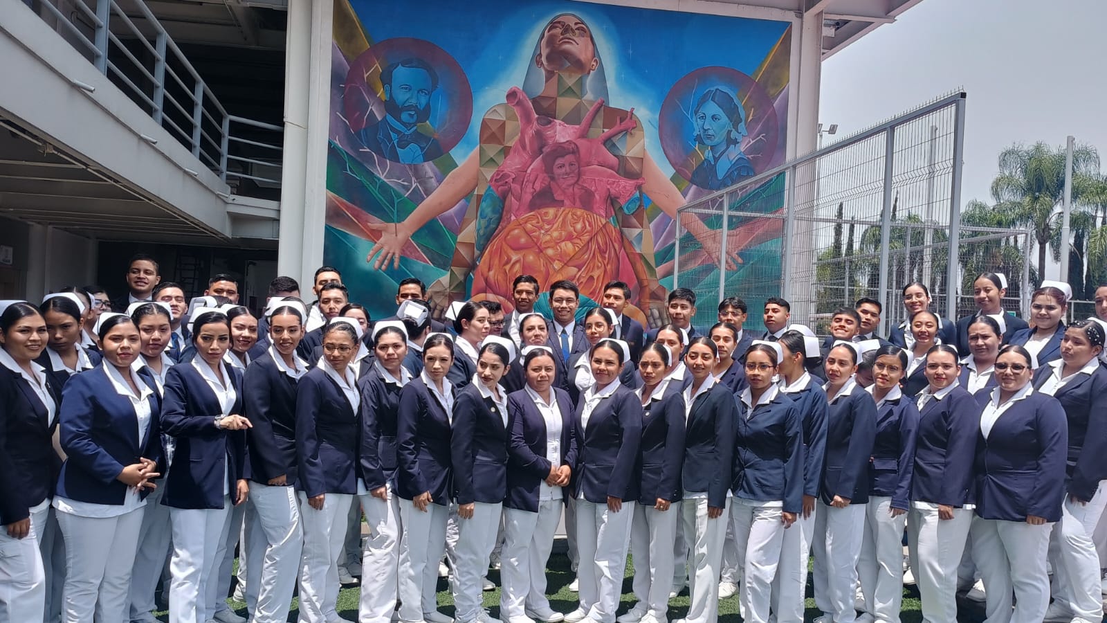 Estudiantes de enfermería terminan servicio social en Hospital Parres