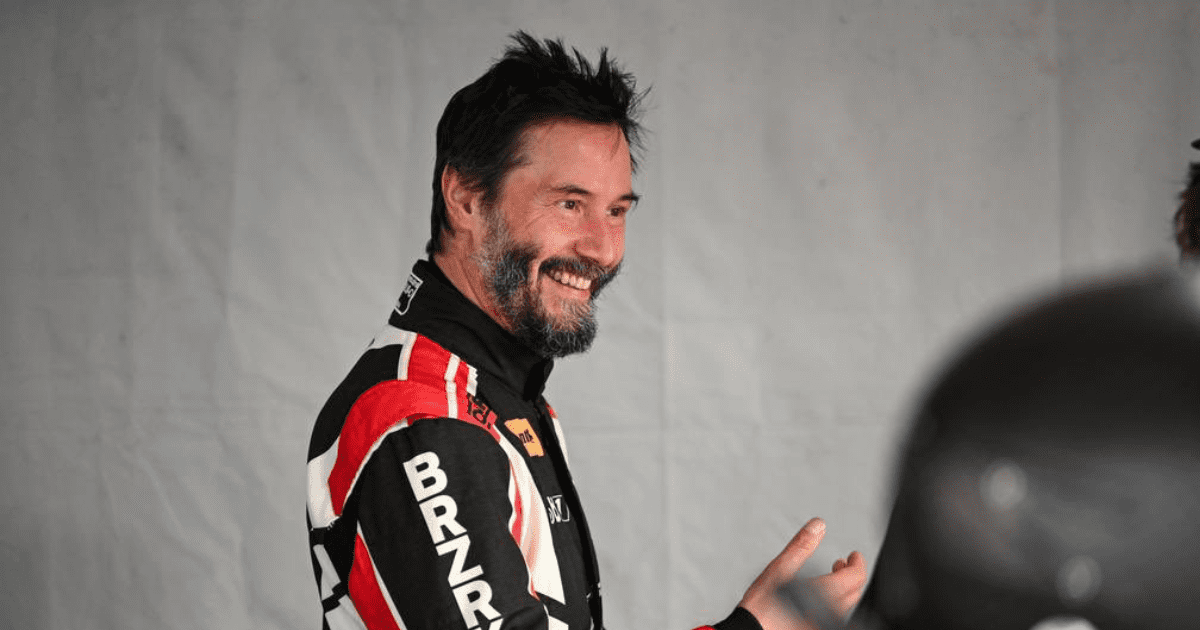 Keanu Reeves debuta como corredor de autos