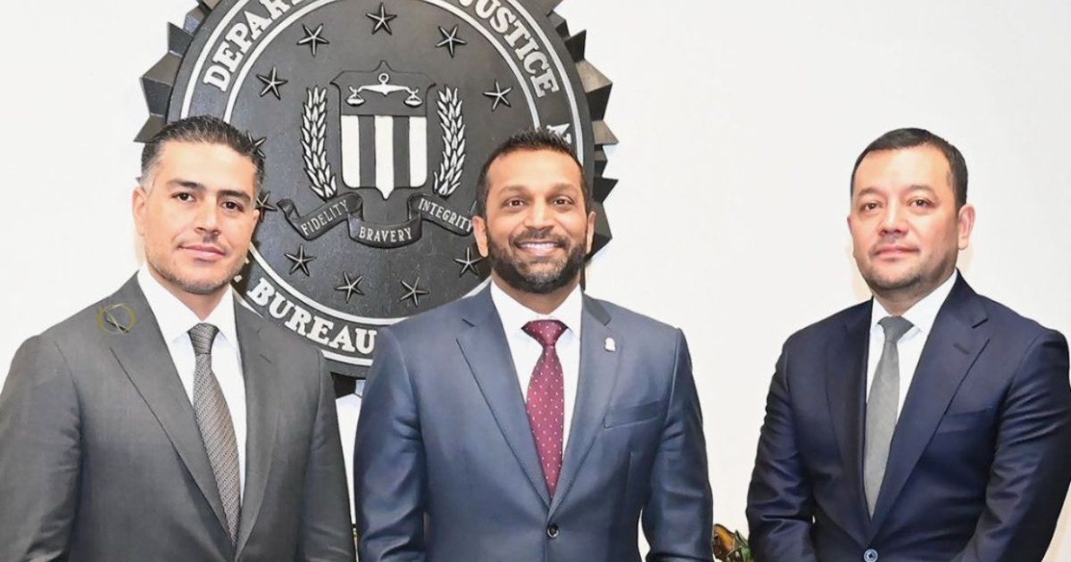 Omar Harfuch se reúne con director del FBI