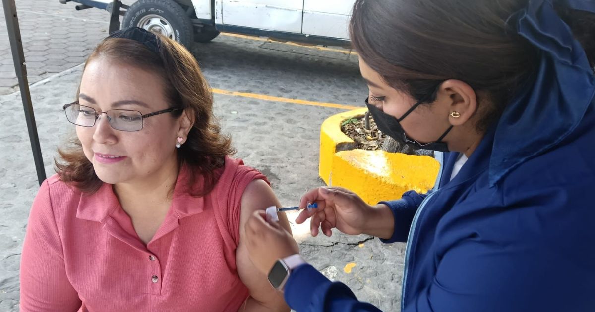 Participa en la Semana Nacional de Vacunación en Cuernavaca