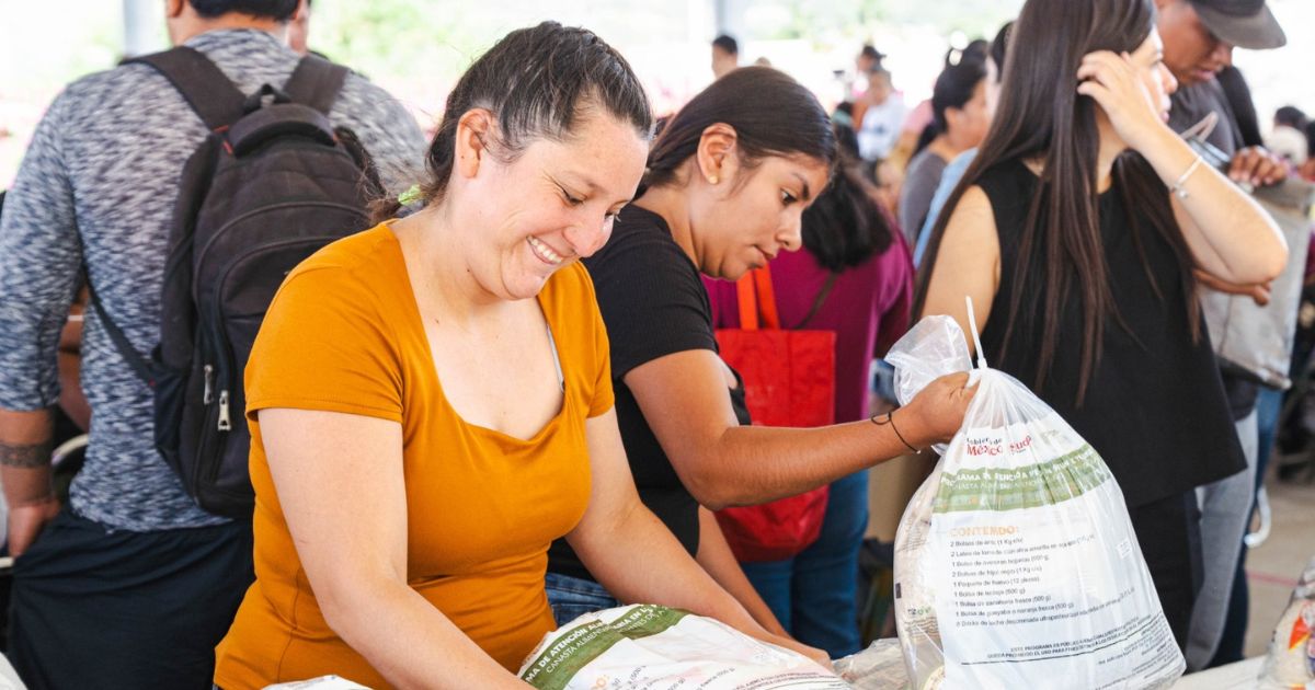 SEDIF hace entrega de canastas alimentarias
