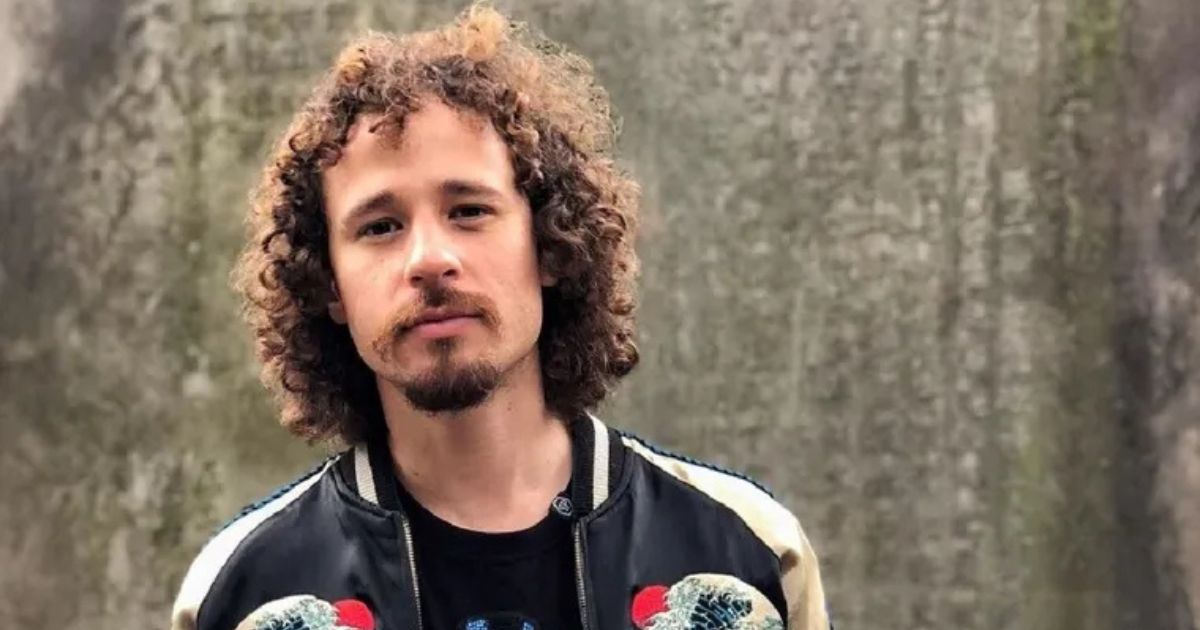 Agreden a Luisito Comunica en marcha contra gentrificación