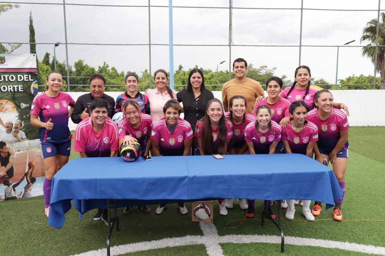 Madres de familia celebran con éxito torneo deportivo en el Parque Denver