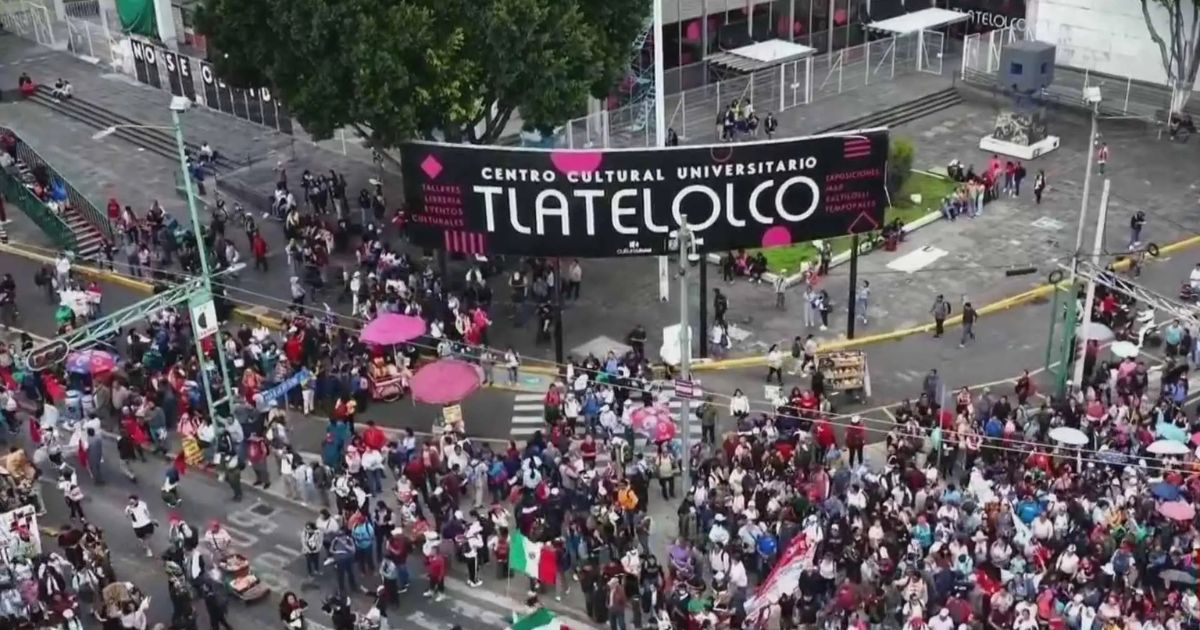 Disturbios, agresiones y fuego durante la marcha de Tlaltelolco