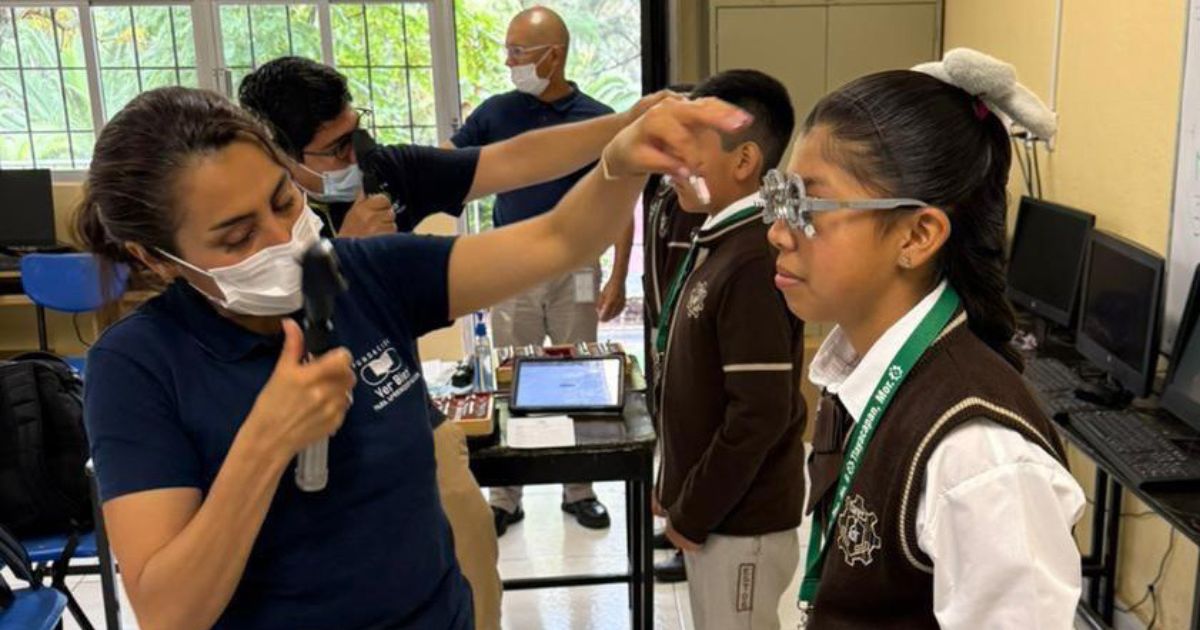 IEBEM impulsa salud visual en estudiantes morelenses