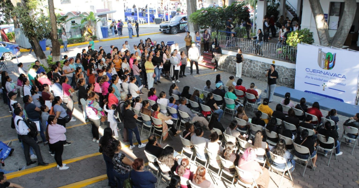 Más de 400 estudiantes reciben beca de excelencia