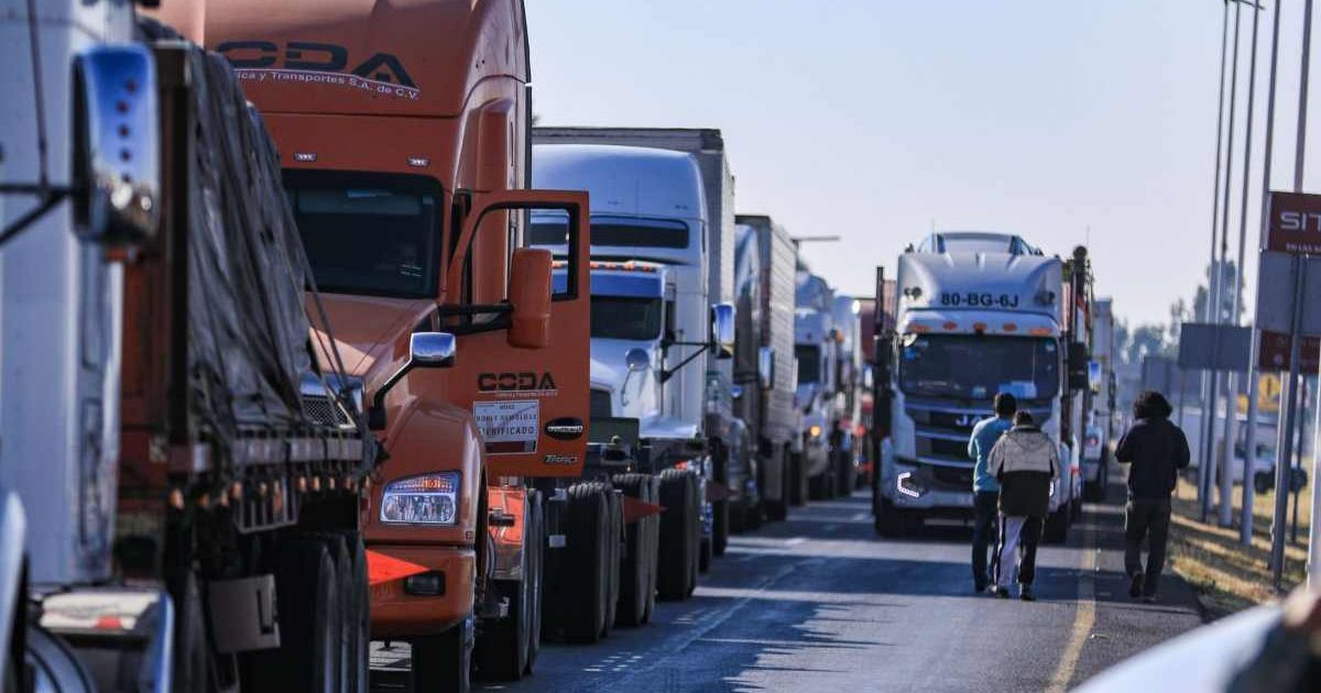 Omar Harfuch se reúne con transportistas