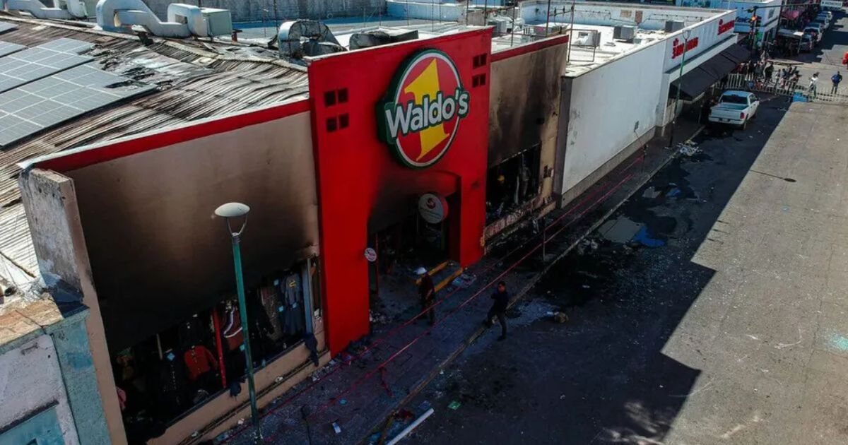 Giran 25 órdenes de aprehensión tras incendio de Waldo´s en Sonora