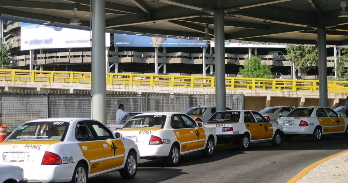 Taxistas de MXtaxi se suman a Uber