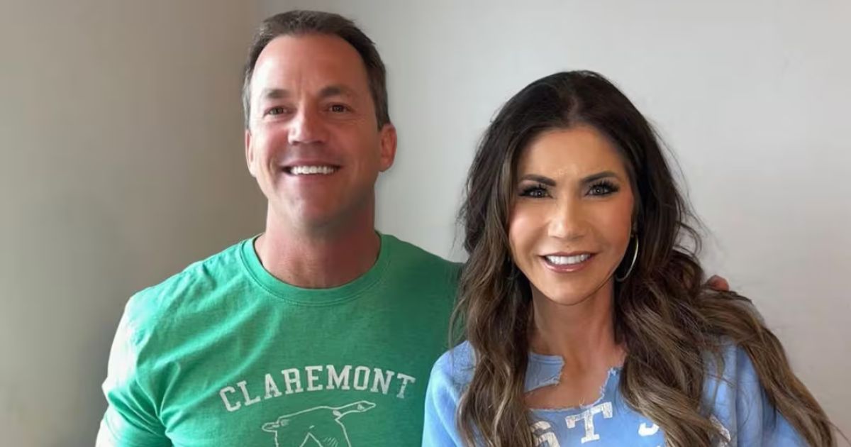 Acusan al esposo de Kristi Noem de vestirse de mujer