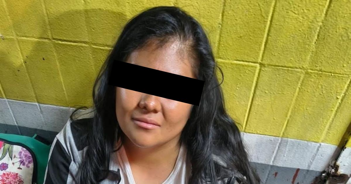 Madre es detenida tras “monear” a su hija de dos años