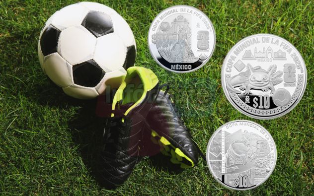 Reverso de la moneda conmemorativa de plata de la Ciudad de México para el Mundial 2026 con un ajolote y Bellas Artes, México.