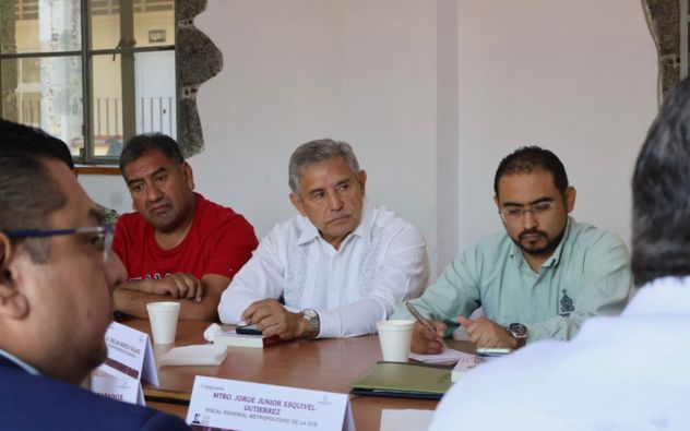 Alcaldes de Cuernavaca, Tepoztlán y Huitzilac reunidos con mandos policiacos en la Mesa de Paz Regional, Morelos