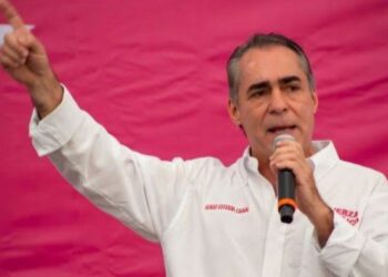 El exgobernador de Morelos Sergio Estrada Cajigal Ramírez durante un evento político público en Cuernavaca, Morelos.