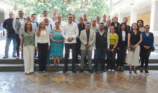 Daniel Martínez Terrazas dialoga con líderes empresariales en el Congreso de Morelos