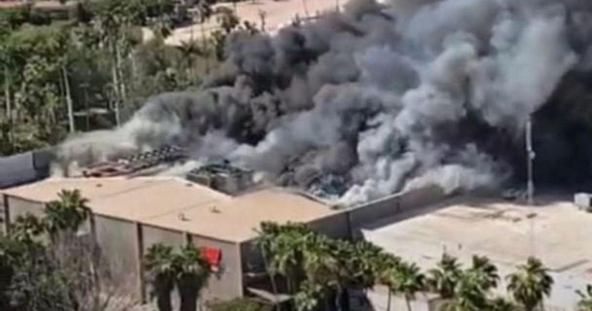 Incendio en Plaza Las Palmas deja cinco muertos y 30 heridos, Sinaloa