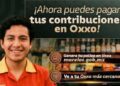 Persona realizando el pago de un trámite gubernamental en una sucursal Oxxo en Cuernavaca, Morelos