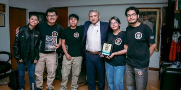 Alcalde de Cuernavaca reconoce a jóvenes campeones nacionales de robótica