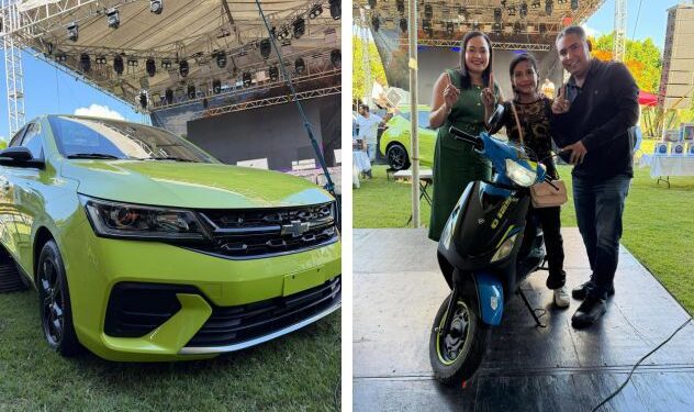 Docentes reunidos durante el festejo oficial y rifa de un automóvil en el municipio de Emiliano Zapata, Morelos