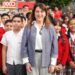 — Alumnos y autoridades estatales participan en la ceremonia cívica de Honores a la Bandera en Cuernavaca, Morelos