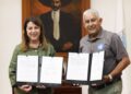 Firma de convenio de colaboración entre directivos del SEDIF y representantes de la asociación civil en Cuernavaca, Morelos