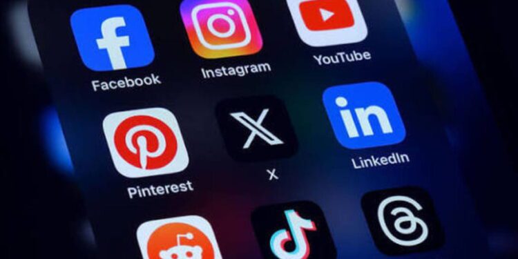 Reino Unido prohibirá el uso de redes sociales a menores de 16 años