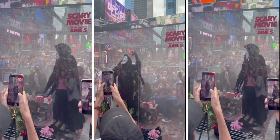 Scary Movie 6 campaña Times Square