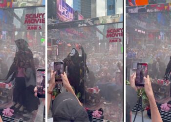 Scary Movie 6 campaña Times Square